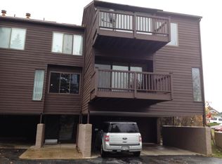 927 Spring St APT 7, Petoskey, MI 49770