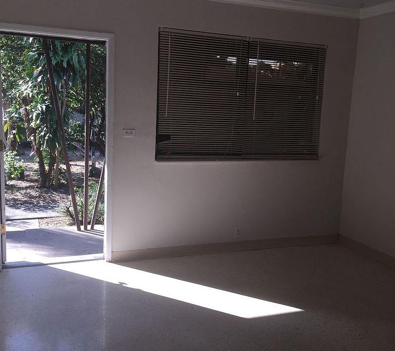 1st image of 12609 NE 13th Ave APT 11