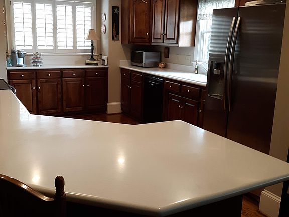 2nd image of 109 Commonwealth Dr