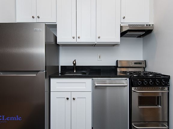 2nd image of 1592 2nd Ave APT 4C
