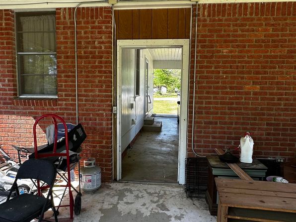 (undisclosed Address), Hampton, AR 71744