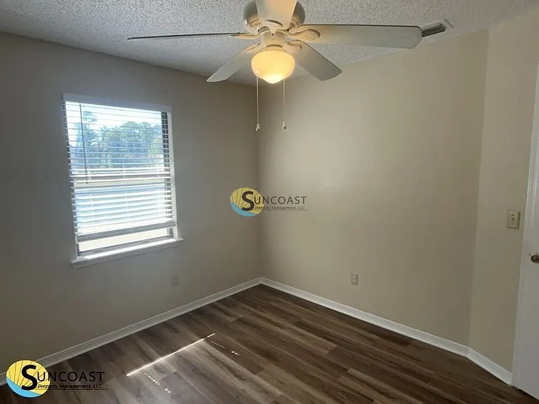 8702 Bandera Cir S — Photo 13