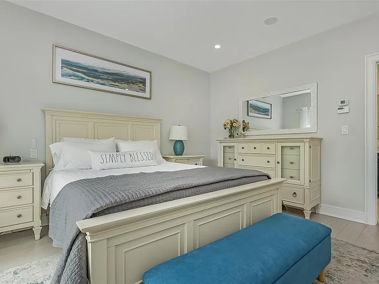 161 W Hudson St — Photo 16