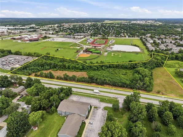 E Chipman Rd, Lees Summit, MO 64063