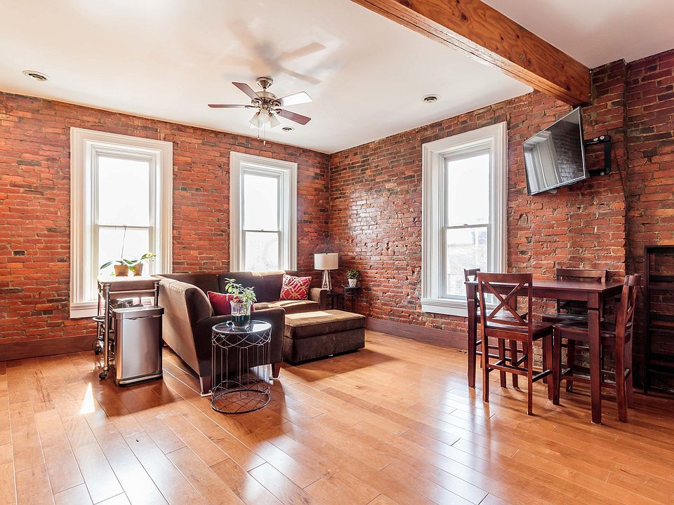1st image of 1131 N High St APT 204