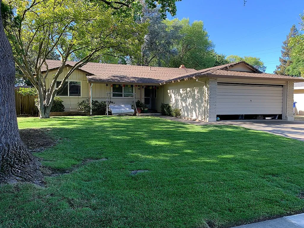 8520 Merribrook Dr photo 1