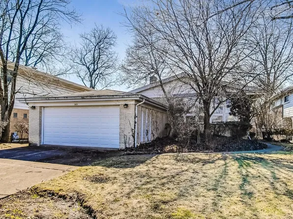 3623 Davis St, Skokie, IL 60076