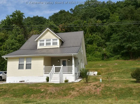 468 Sanns Dr, Lesage, WV 25537