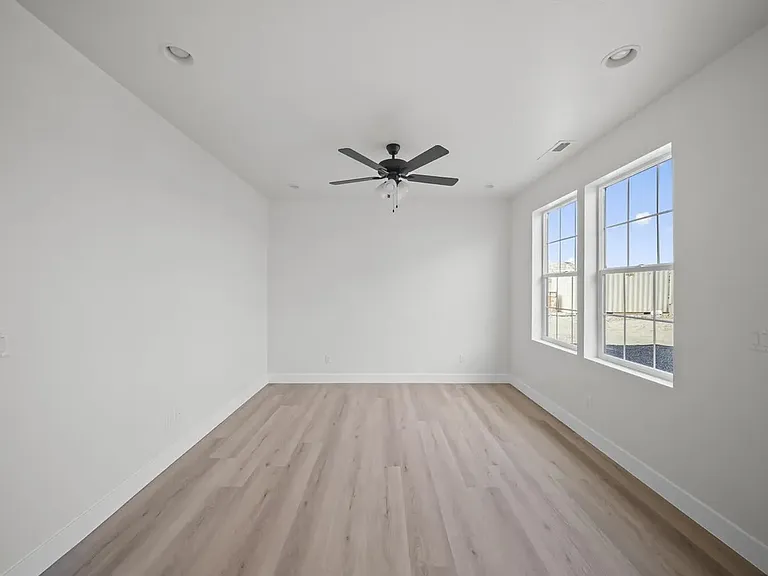 2305 E Kiabito Ln — Photo 13
