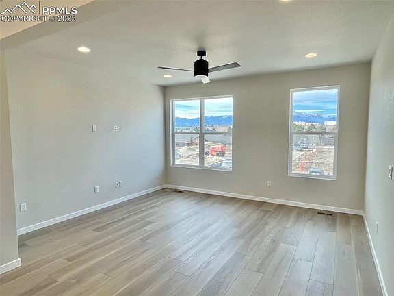 4th image of 3551 Summer Dream Ave