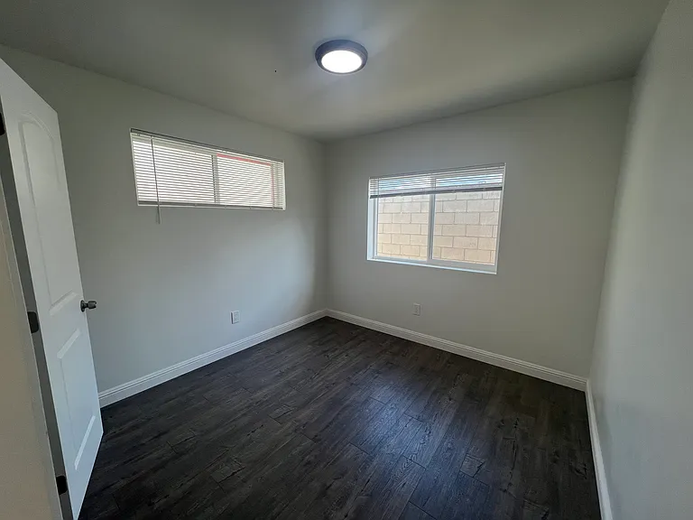 804 W Nectarine Ave #A — Photo 7