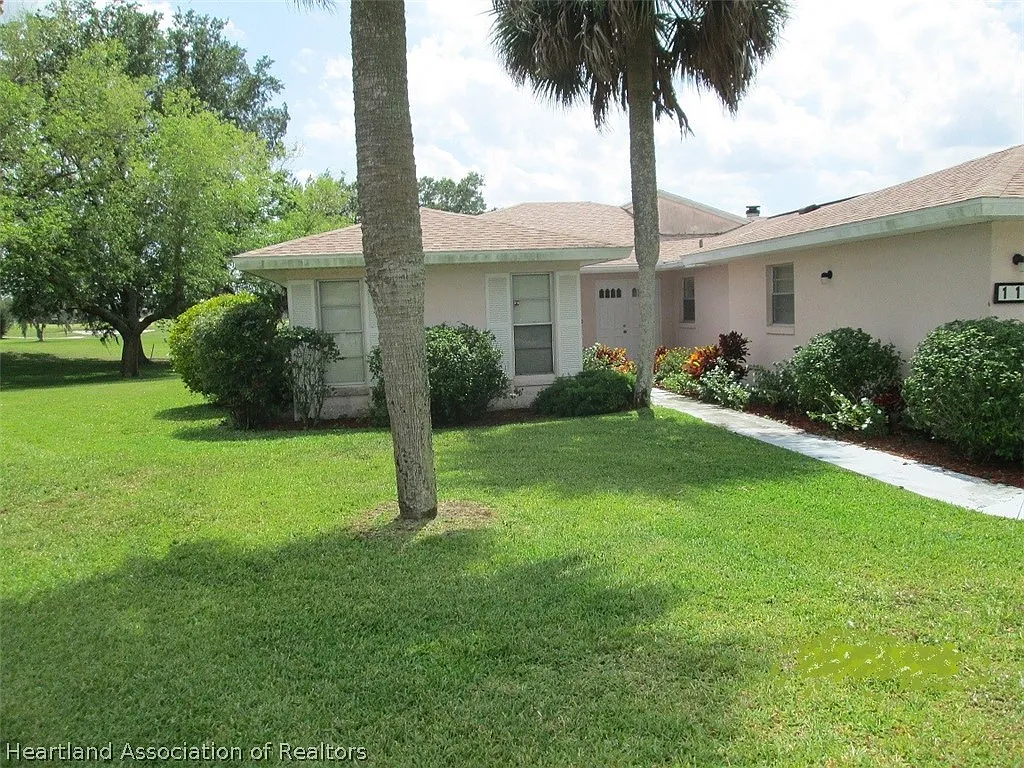 2 bed, 2.0 bath, 2171 sqft, $1,200 — Photo 1