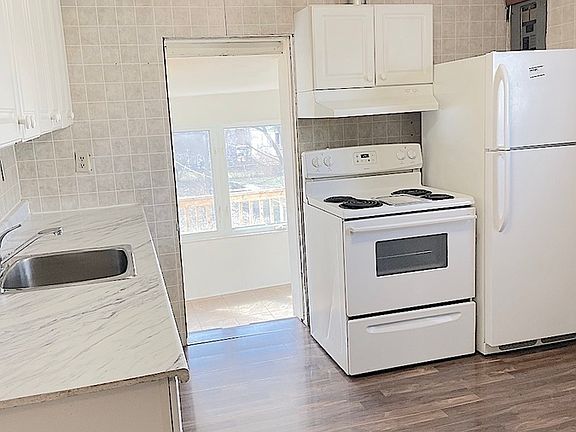 3rd image of 501-503 Crawford Ave #501