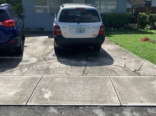 18 SW 7th Ave, Dania, FL 33004