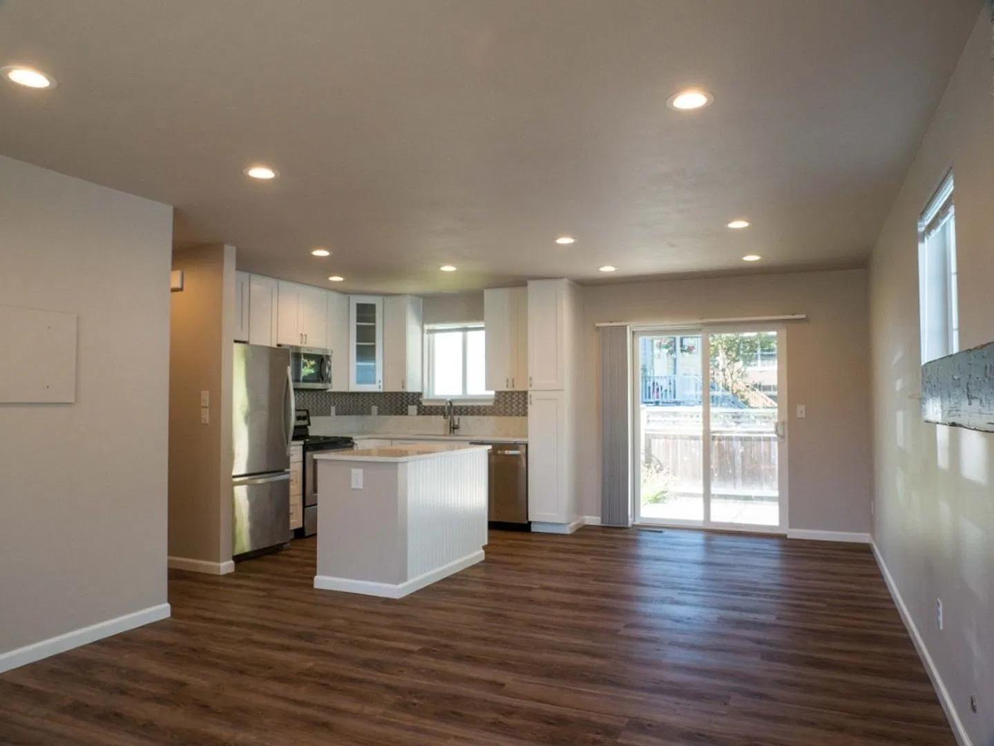 3Bd/2Ba Everett Home — Photo 2