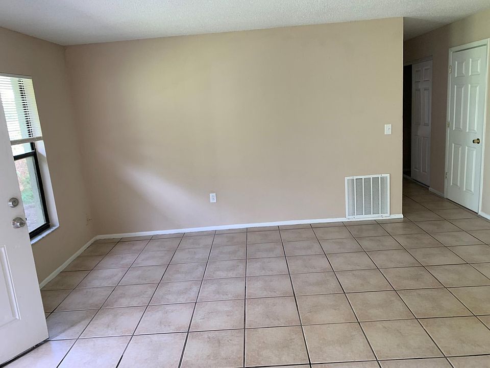 2nd image of 187 N New York Ave #187