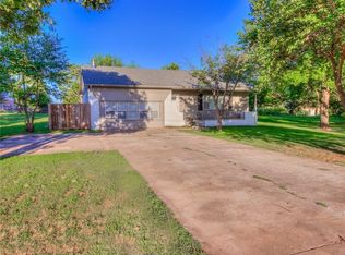 801 N 8th St, Noble, OK 73068