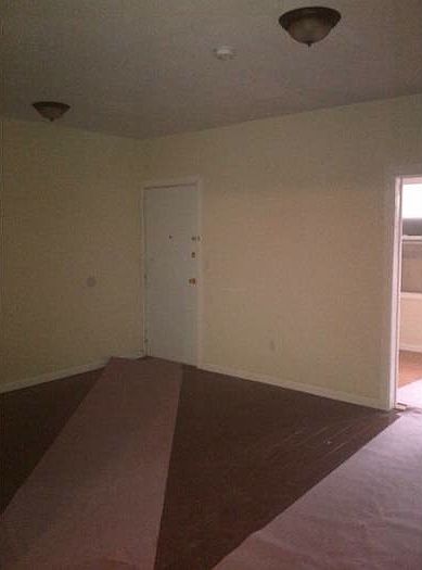 2nd image of 113 Huntington Ter