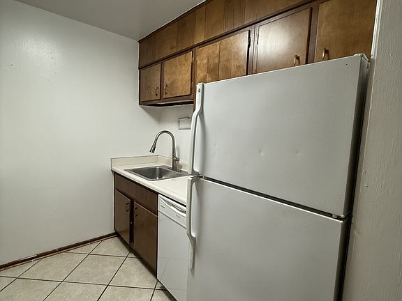 5th image of 3821 Prytania St #4