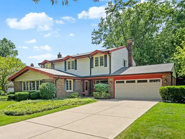 1820 Clover Rd, Northbrook, IL 60062