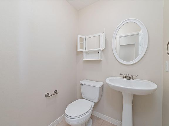 5th image of 2256 La Branch St