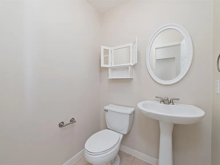 2256 La Branch St — Photo 5