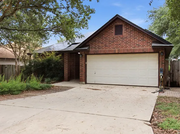 16172 WALNUT CREEK DR, San Antonio, TX 78247