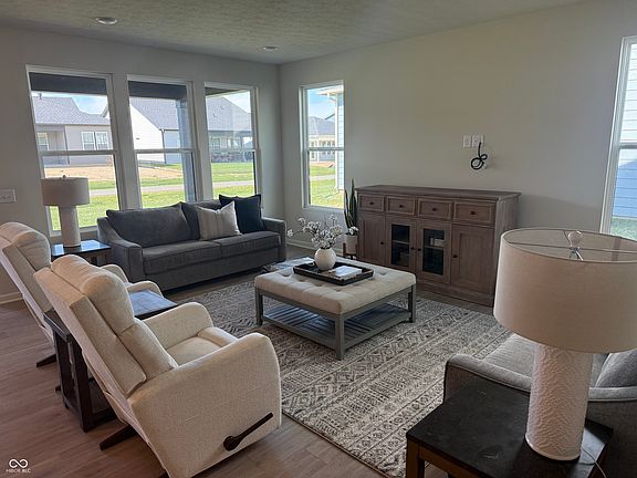 2nd image of 794 Alumroot Dr