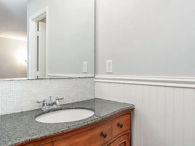 7320 Sandy Creek Dr — Photo 14