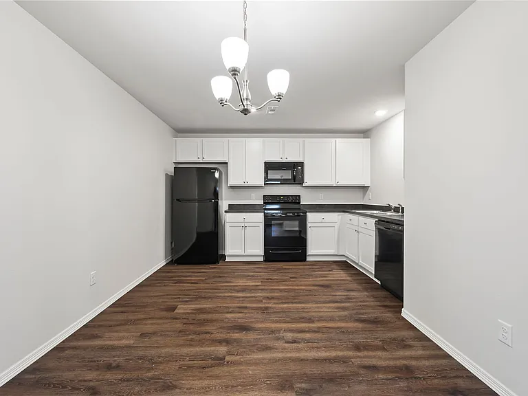 Now Leasing: 2,3, & 4-Bedroom Duplexes at Woodward Park with Attached GarageApply Today! — Photo 20