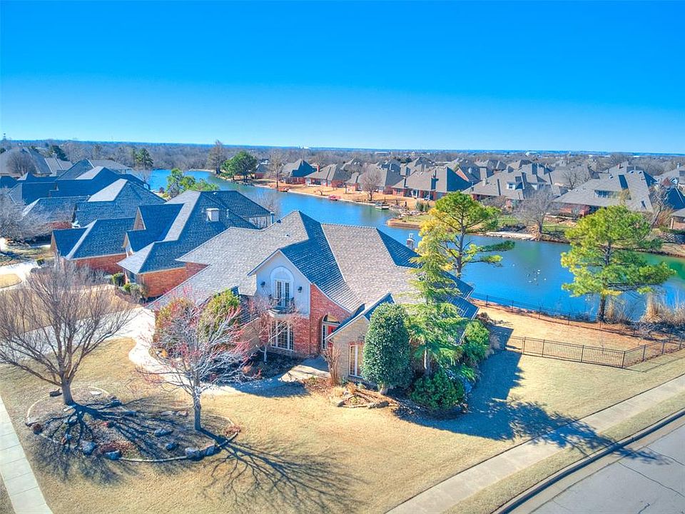 1st image of 10801 Waterside Dr