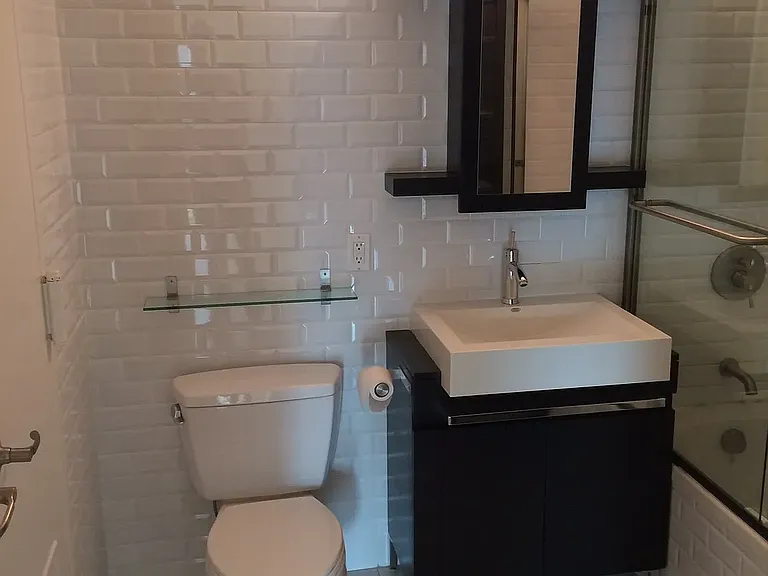 175 Payson Ave #4A — Photo 4