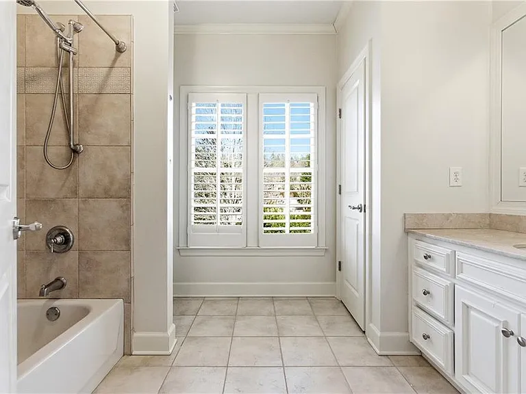 6335 Howell Cobb Ct — Photo 33