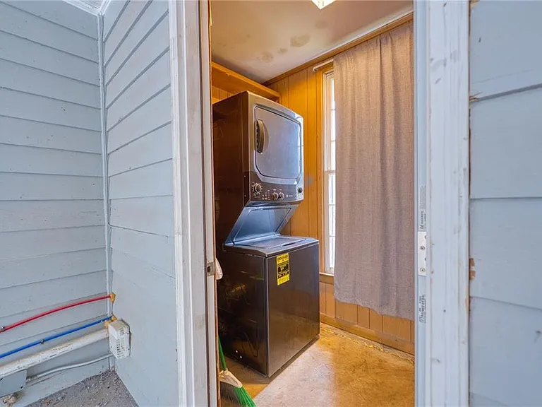 2418 Brookdale Dr NE — Photo 34