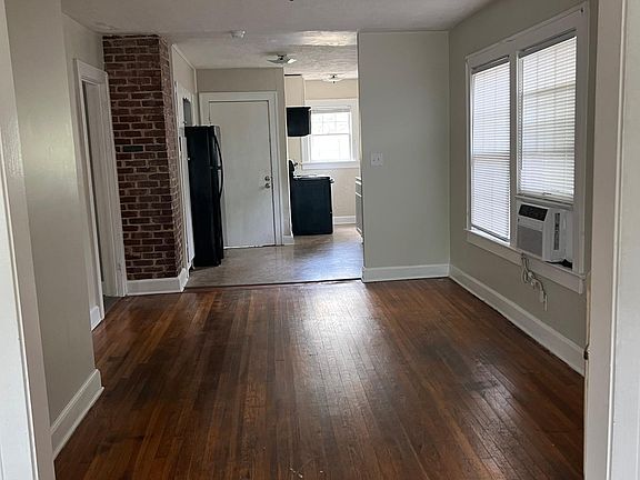 4th image of 5012 Tracy Ave #A