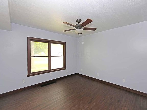 3rd image of 305 N Jefferson St