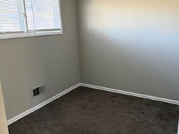 4th image of 7308 E 109th Ter