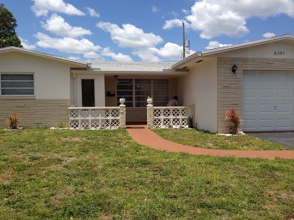 Updated new roof  ac doors