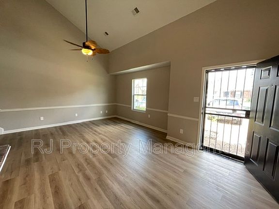 2nd image of 6913 Snyder Rd