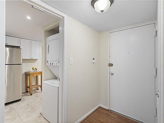 2nd image of 1423 Northgate Sq Unit 21C