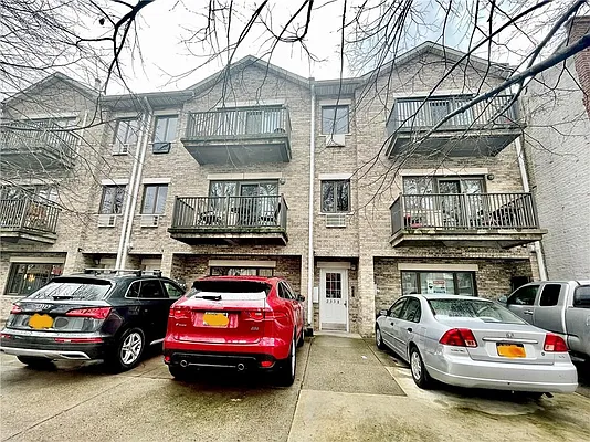 Sold by Remax Edge | media 21