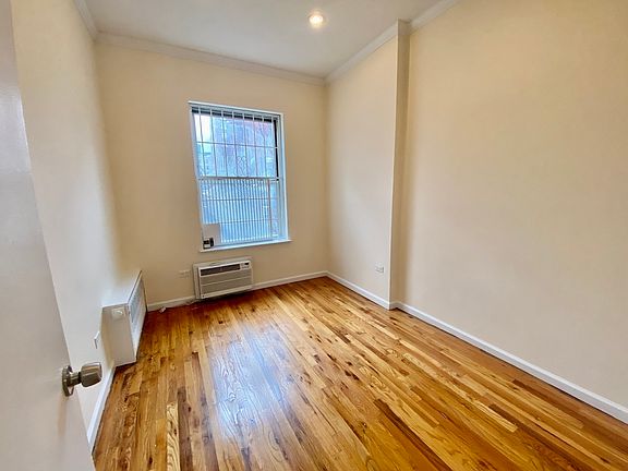 3rd image of 150 E 83rd St APT 5C