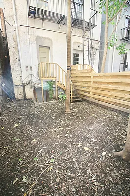 Rented by Delmark Realty LLC | media 55