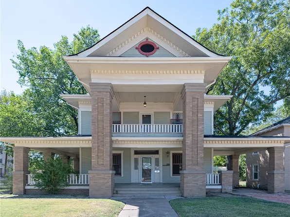 206 S Sims Ave, Bryan, TX 77803