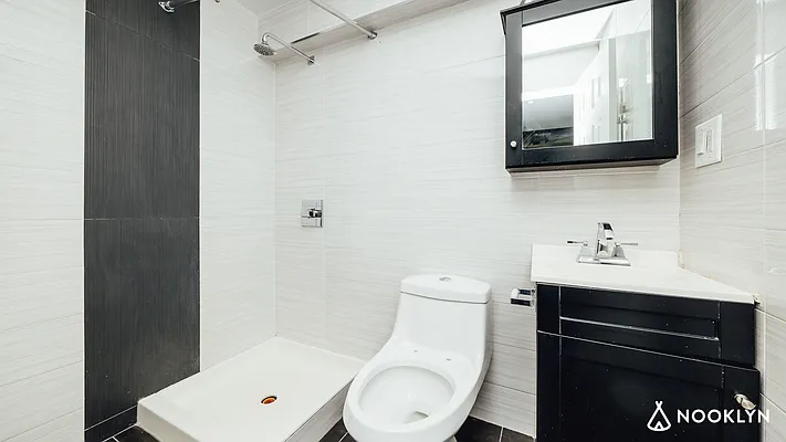 Rented by Nooklyn NYC LLC | media 31