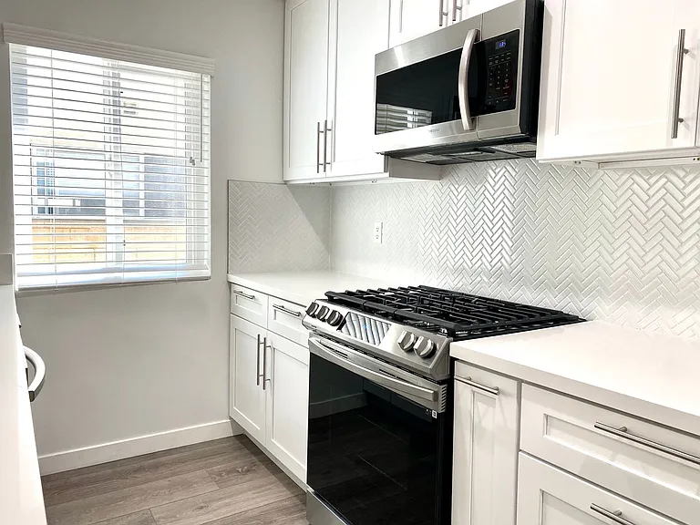 3666 Watseka Avenue — Photo 10