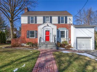 128 Clayton Rd, Scarsdale, NY 10583