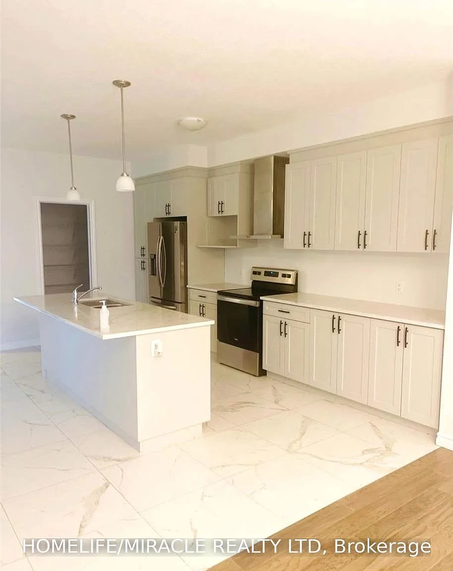 4 bed, $3,650 — Photo 2