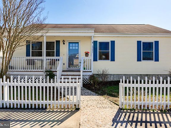 2nd image of 33837 N Hampton Cir