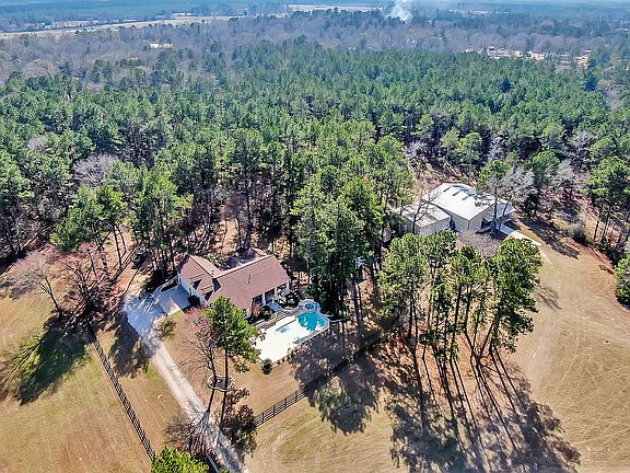 House + Shop + Hangar Aerial